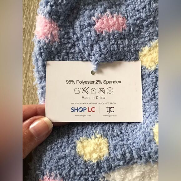 NWT … PASSAGE “Shoe Sizes: 5-10” Cozy Socks - Picture 4 of 4